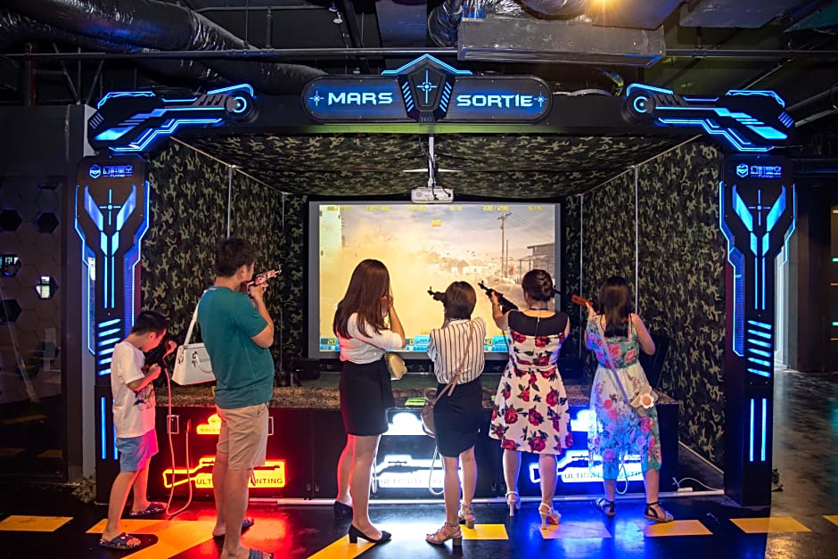 FOREST IN THE SKY - FLAMINGO DAI LAI