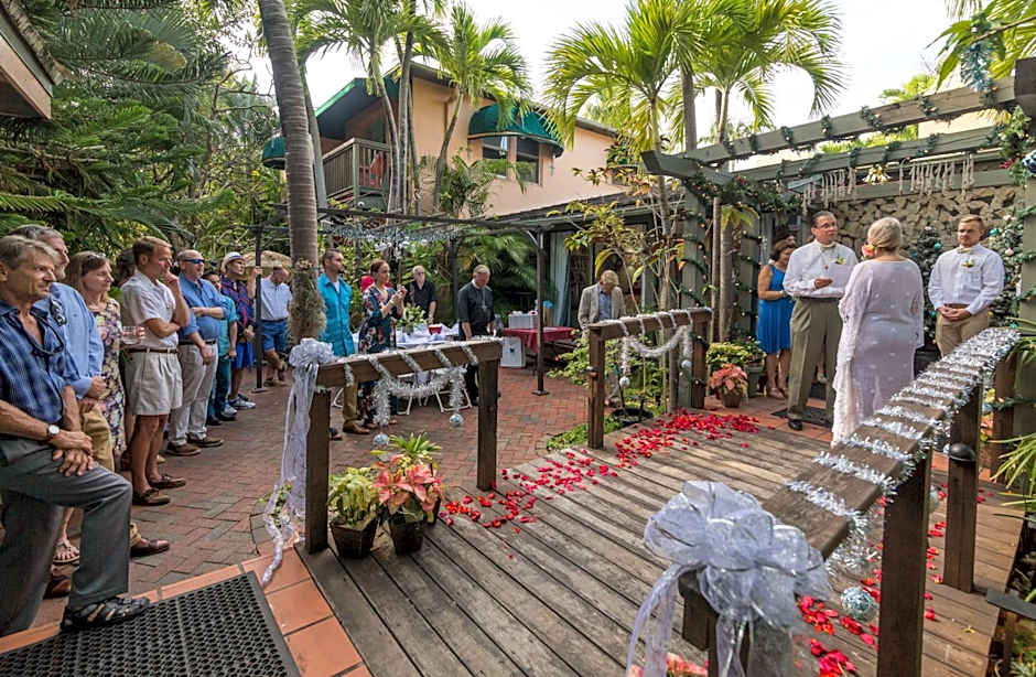 Suite Dreams Inn by the Beach