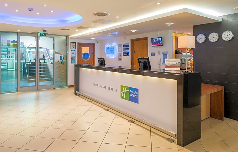 Holiday Inn Express Swiss Cottage – London, 07