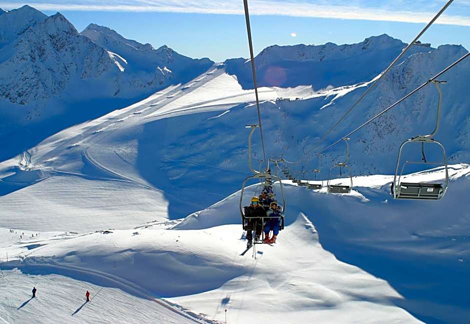 Aktiv & Familienhotel Adlernest