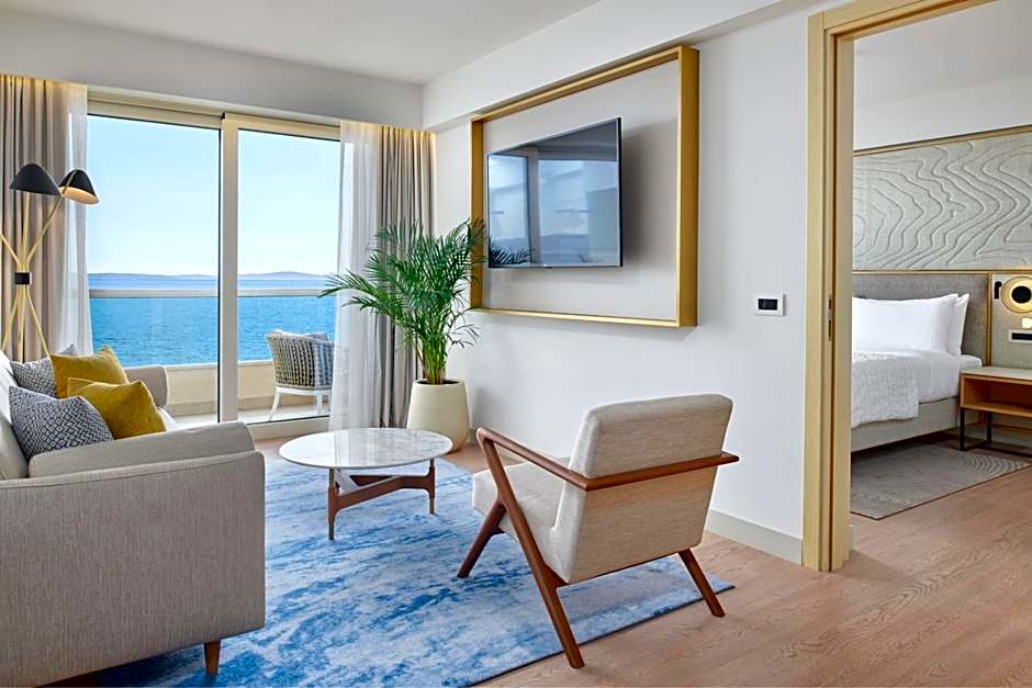 Le Meridien Lav Split