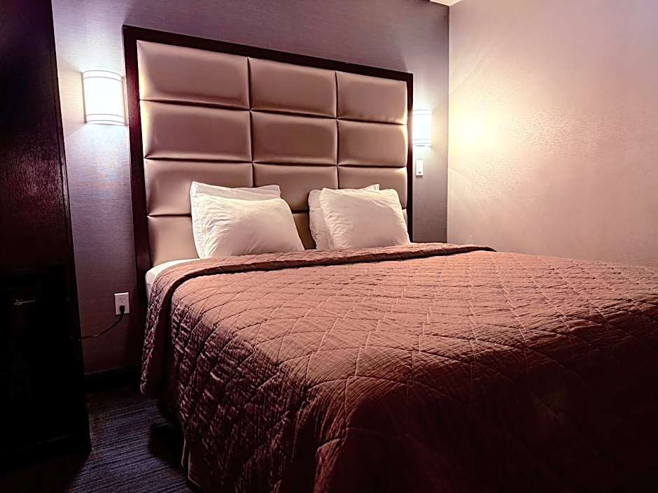 Umbrella Hotel Bronx