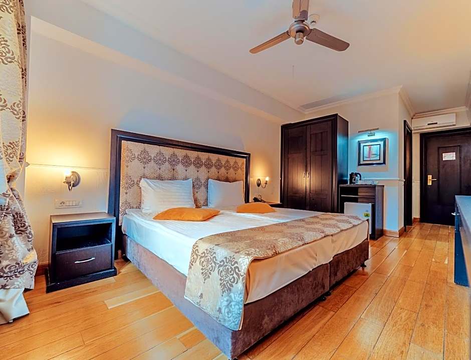 Rizzo Boutique Hotel
