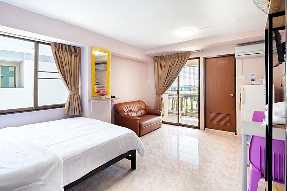 Penyos Mansion (Long Stay)