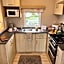 2 Bedroom Lakeview Lodge - Ensuite & Balcony Deck