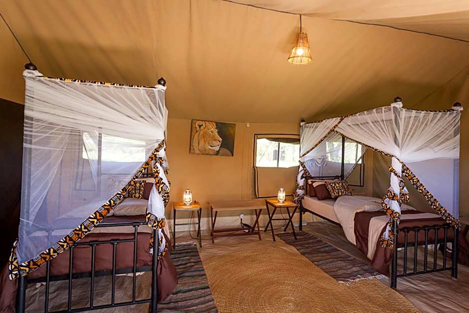 Gnu Mara River Camp