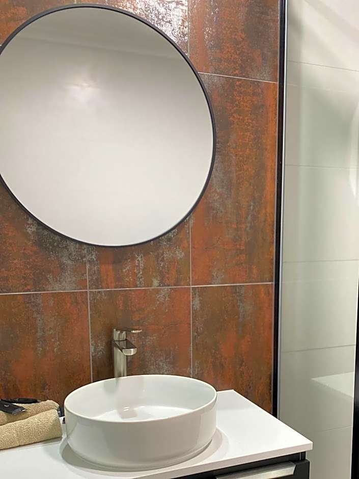 Cattlemans Country Motor Inn & Serviced Apartments