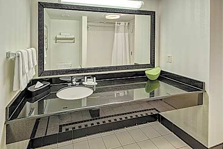 Room, 2 Queen Beds (Hearing Accessible)