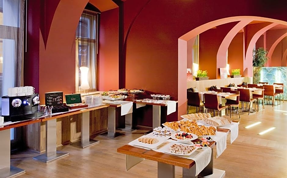 Golden Angel Suites by Adrez