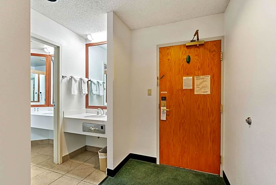 Ramada by Wyndham Cedar City