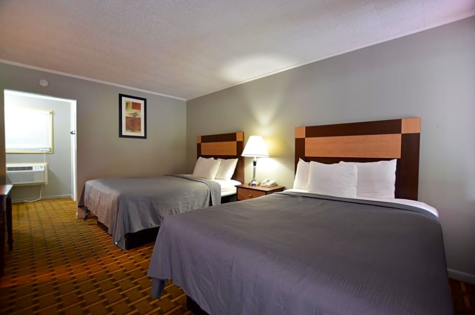 Travelowes Motel - Maggie Valley