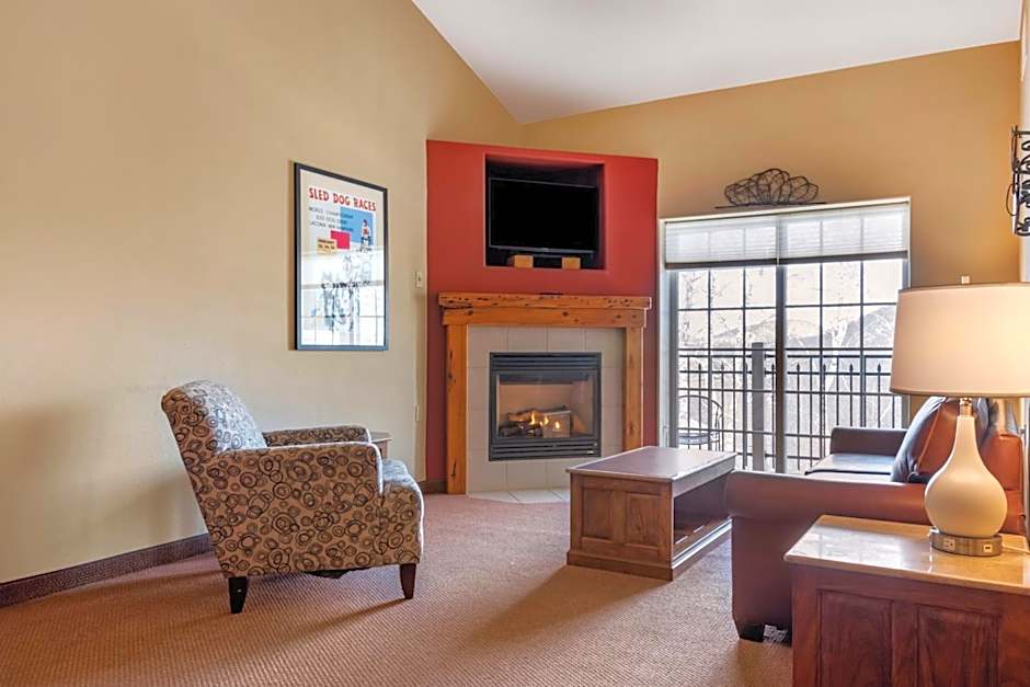 Mountain Edge Suites at Sunapee, an Ascend Collection Hotel