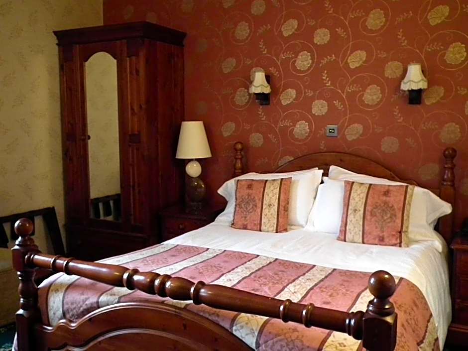 Ardlui Hotel