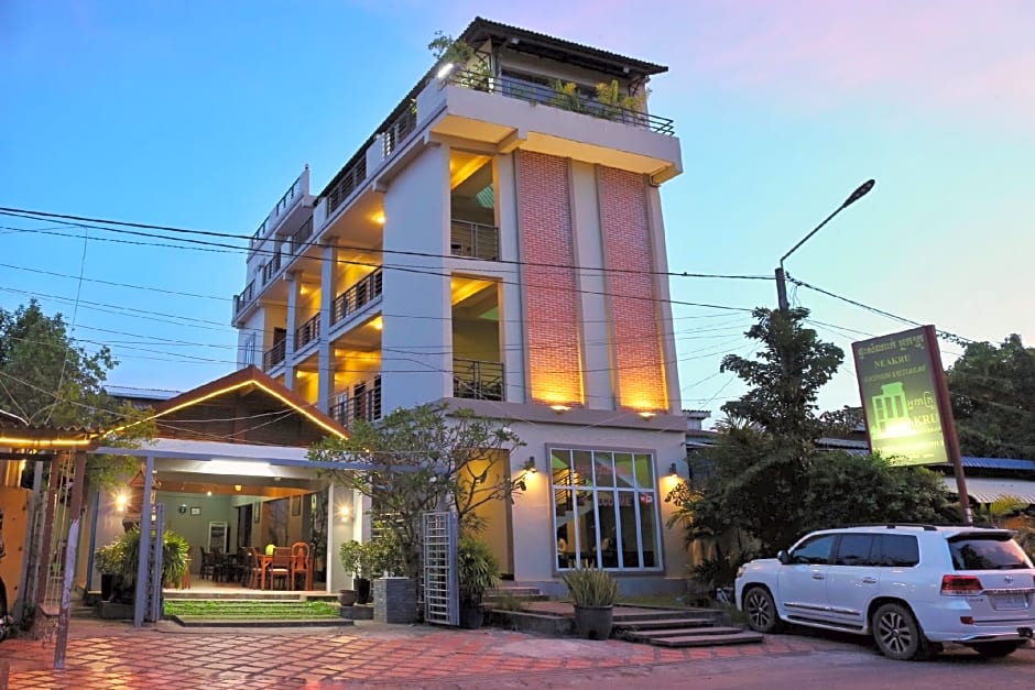 Neakru Guesthouse and Restaurant