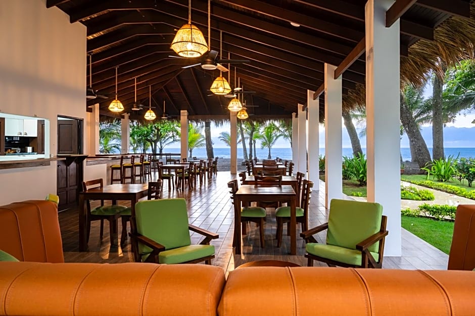 Fuego del Sol Beachfront Hotel