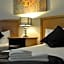 Meadowbrook Hotel