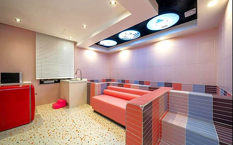 Jangyu Almond Kids Hotel