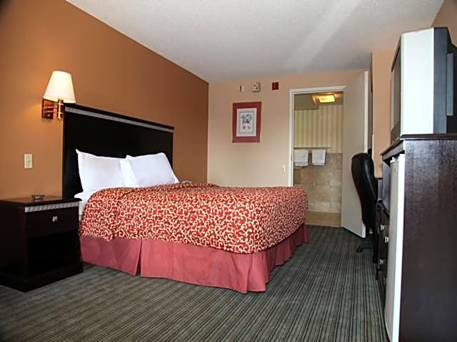 Scottish Inn & Suites-Allentown