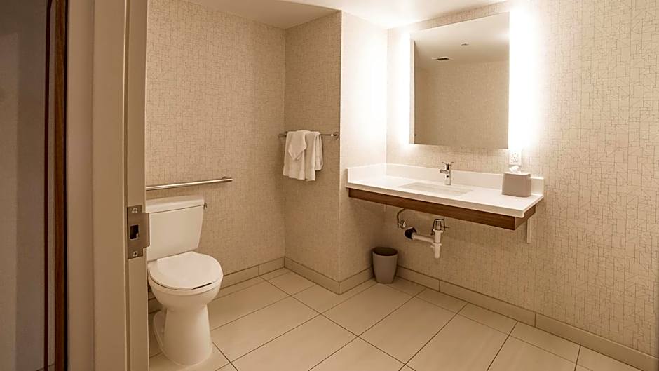 Holiday Inn Express Porterville By IHG