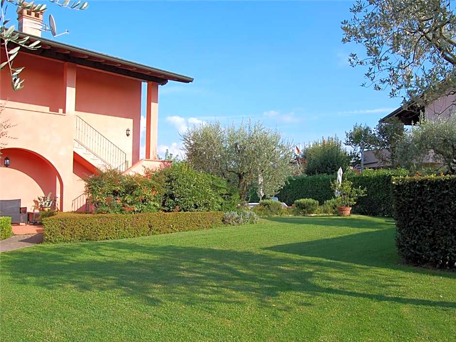 BellaSirmione Holiday Apartments