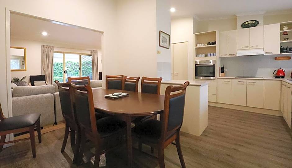 The Birch House - Silver Birches Accommodation Bright