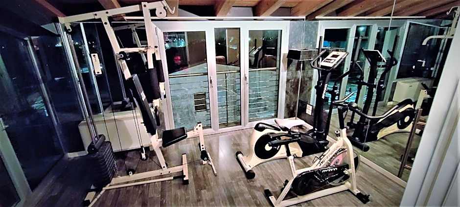 Hotel In - Lounge Room