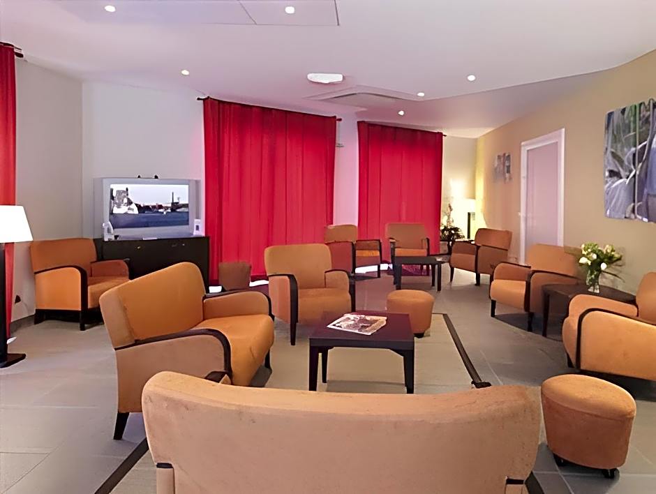 Park & Suites Village Aix-Le Rousset