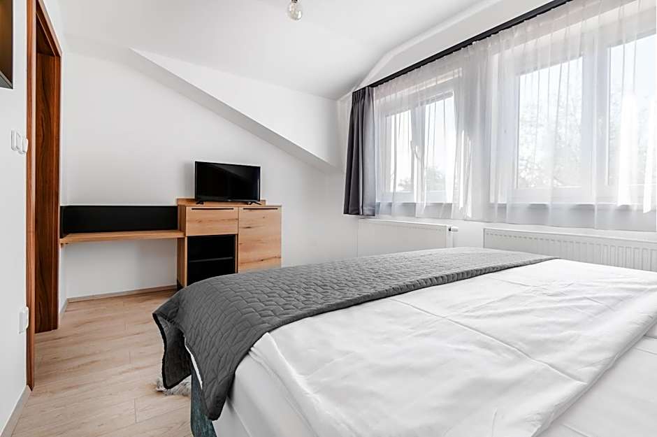 No 28 Rooms & Apartments