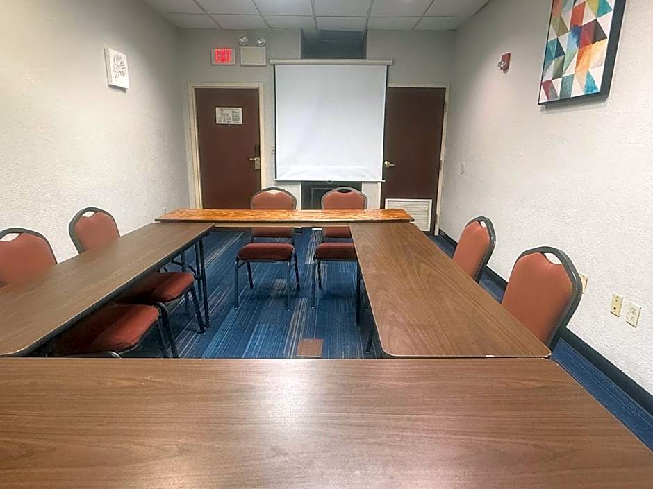 Holiday Inn Express and Suites Quakertown - Allentown Area By IHG