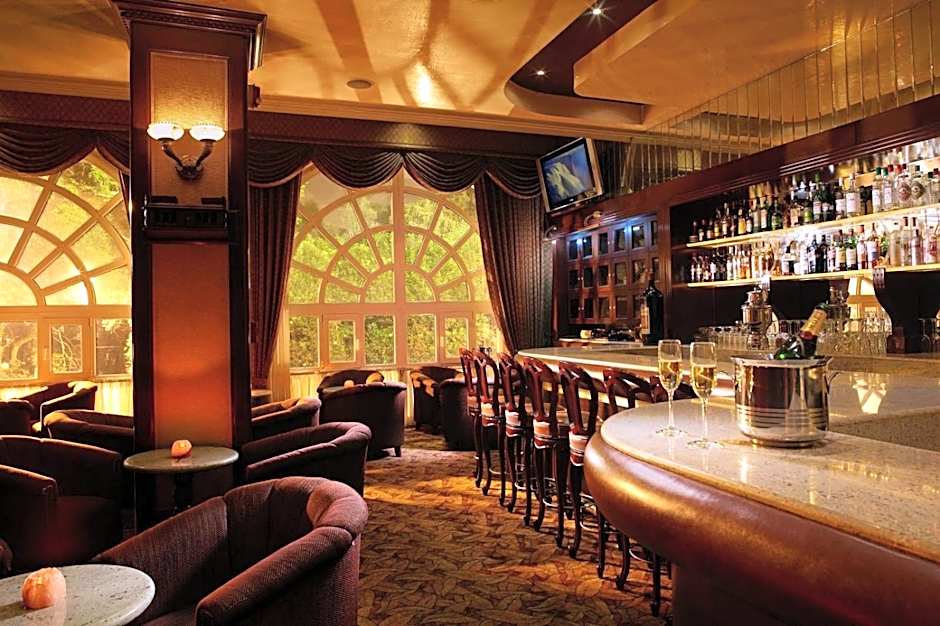 The Green Park Hotel Boutique