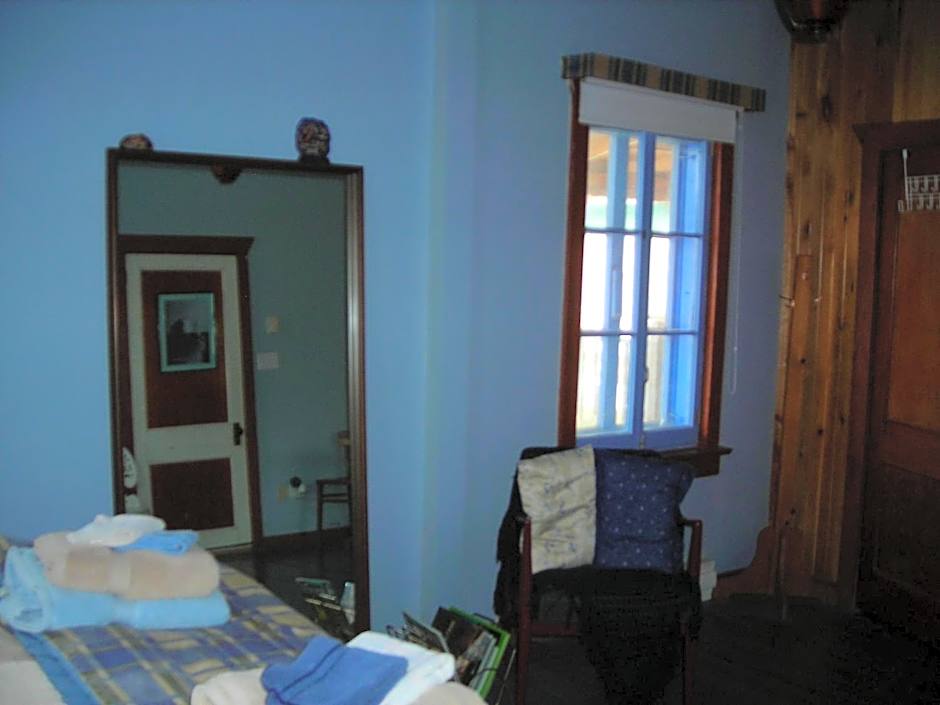 Gîte des Hauteurs et Café de la place