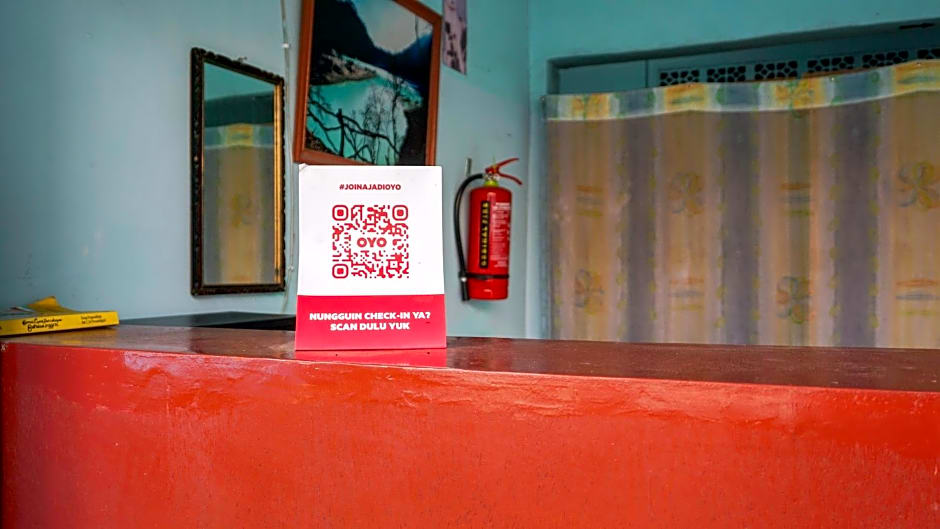 Vaccinated Staff - OYO 2088 Grha Blue Sky Syariah