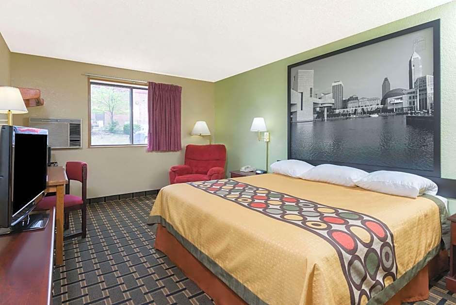 Super 8 by Wyndham Twinsburg/Cleveland Area