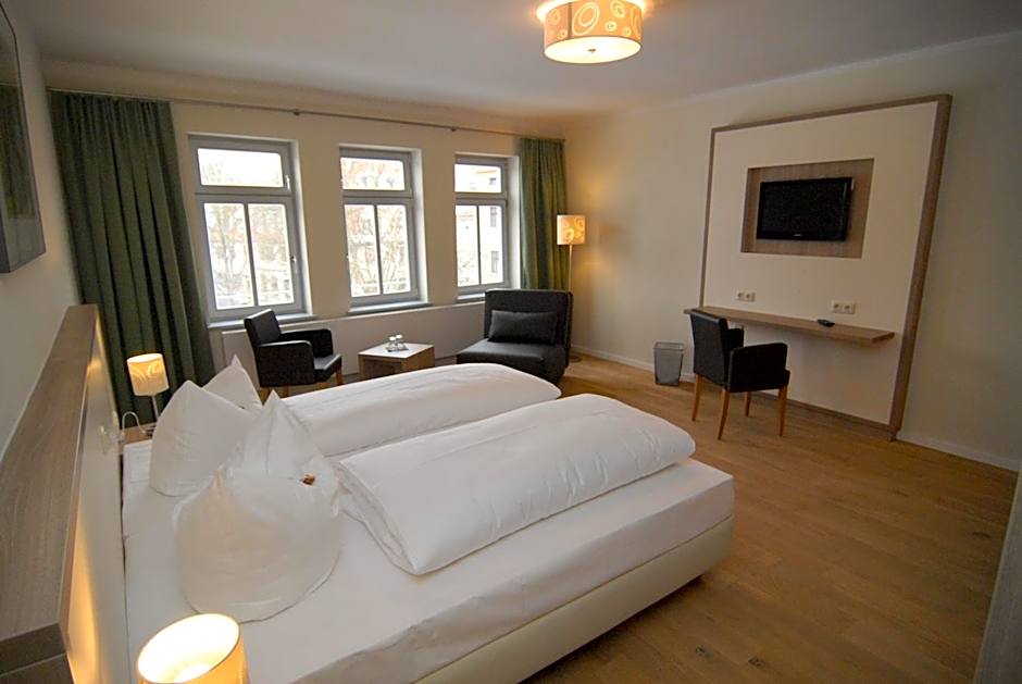 Photo 1 of 46 of Hotel am Goethehaus