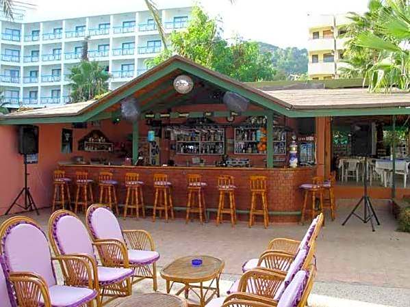 Amos Hotel