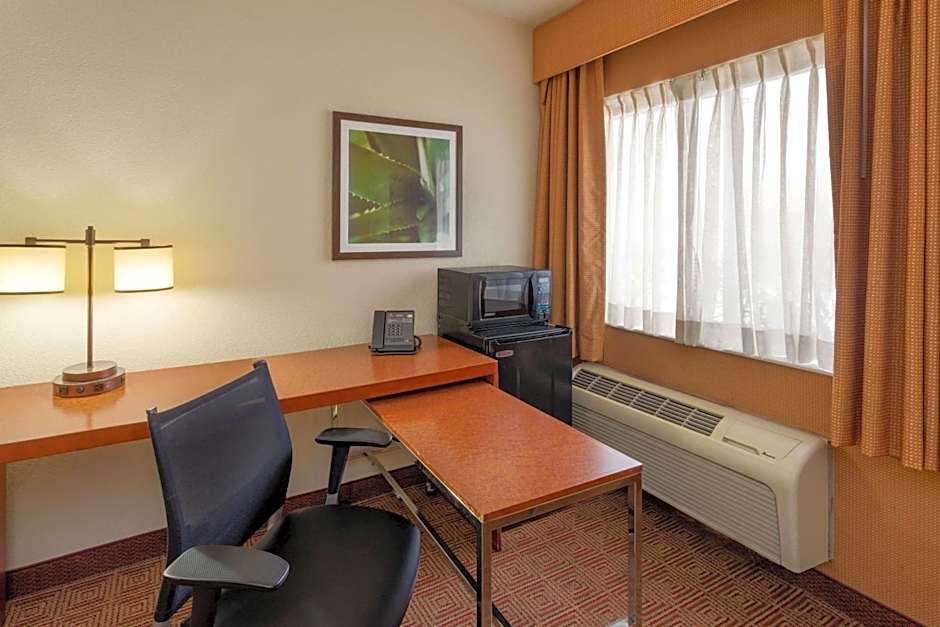 La Quinta Inn & Suites by Wyndham Minneapolis Airport Bloomingto