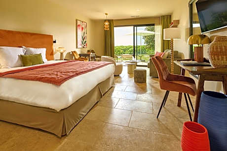 Junior Suite with Garden View