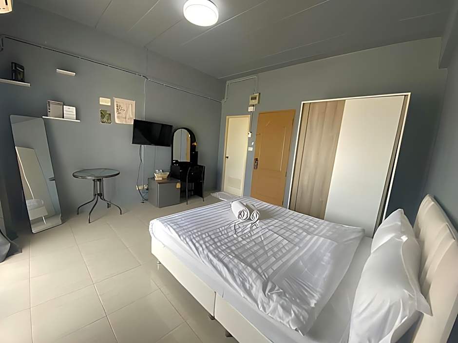 Grand Bangsaen Hotel