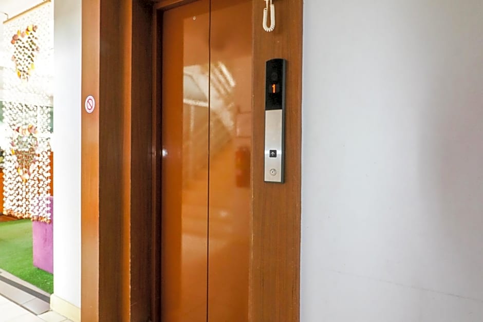 OYO 227 Suchaya House