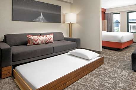 King Suite with City View and Trundle Sofa