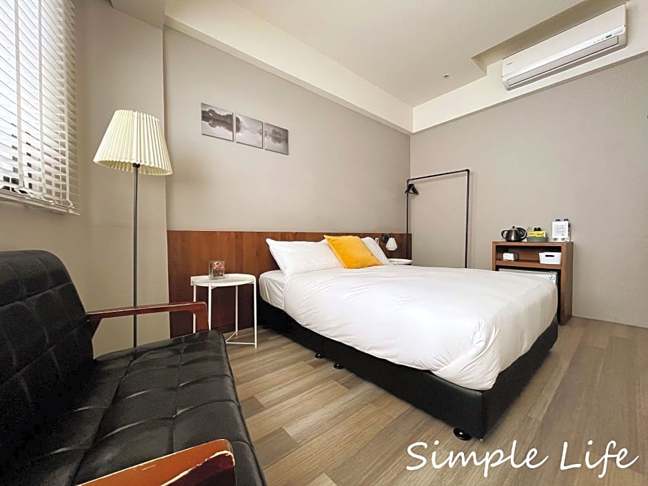 Simple Life Room