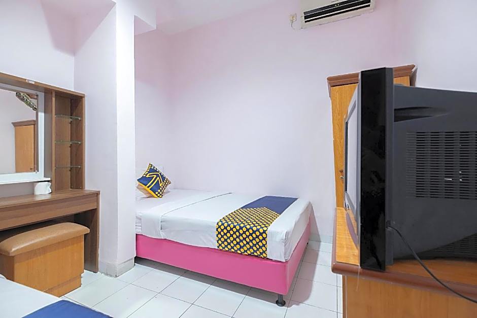 SPOT ON 2214 Wisma Jampea