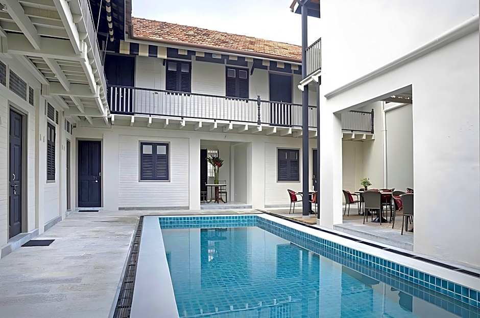 Noordin Mews Hotel