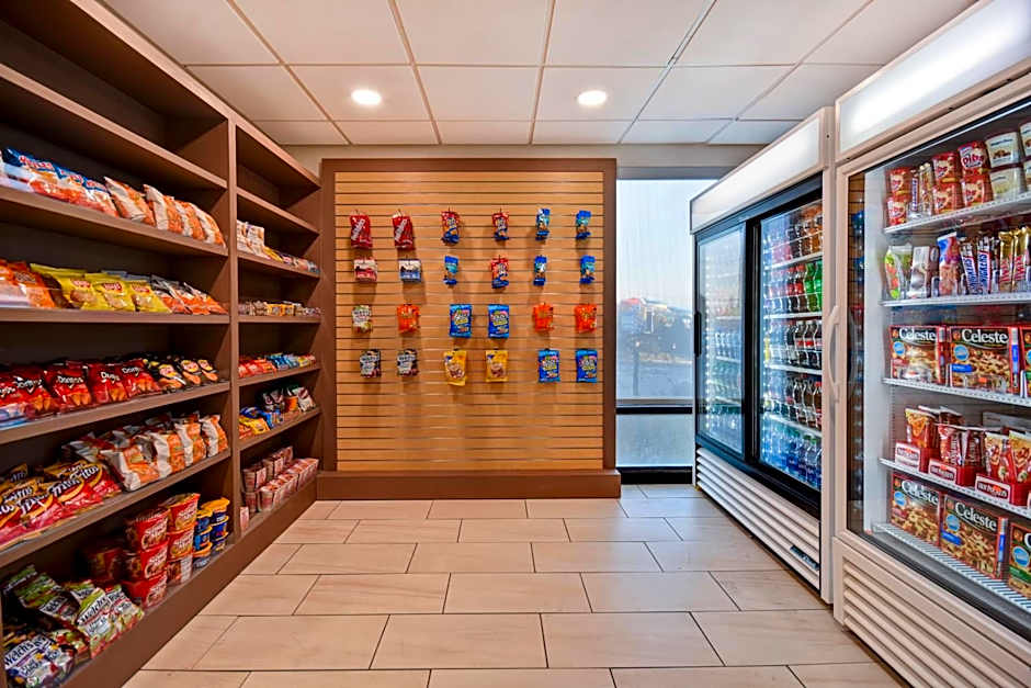 Holiday Inn Express & Suites Allentown-Dorney Park Area By IHG