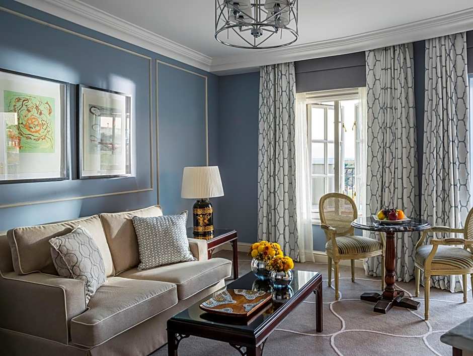 Four Seasons Hotel Westcliff