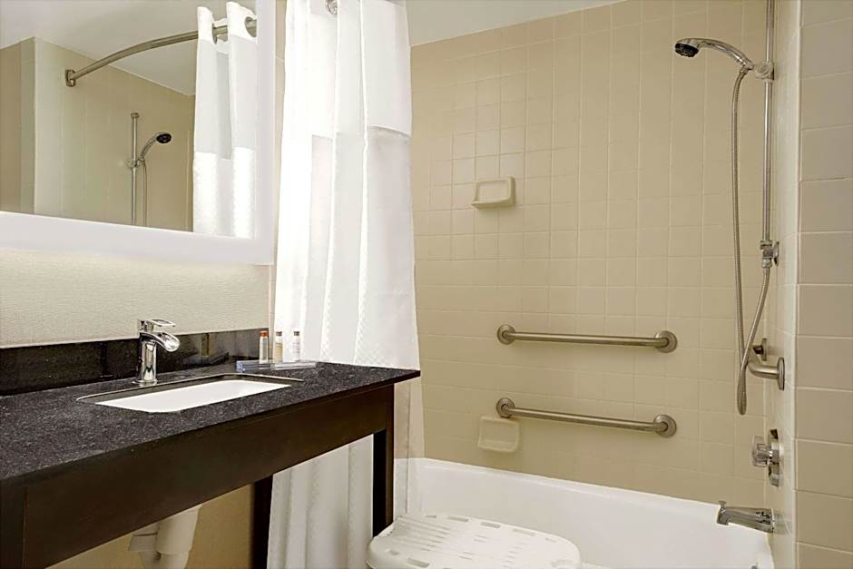 Wingate By Wyndham Fargo