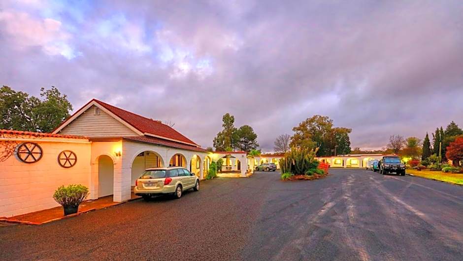 Azalea Motel