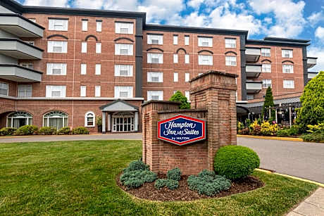Hampton Inn By Hilton And Suites Stamford