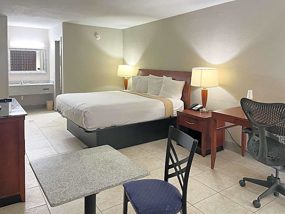 Motel 6 Raleigh, NC - Downtown South