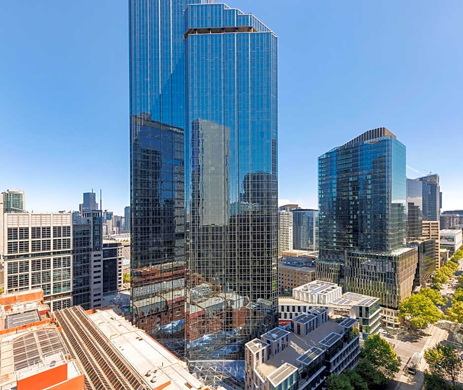 Oaks Melbourne on Collins Hotel